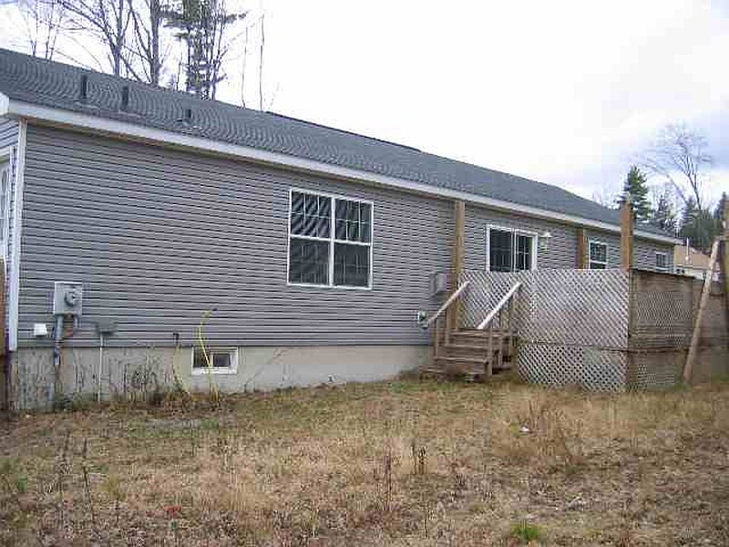 3rd image of 7 FAY Lane