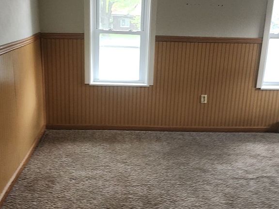 2nd image of 2889 Mercer Rd Floor 2