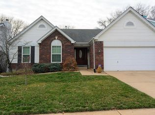 9866 Grantview Forest Dr, Saint Louis, MO 63123