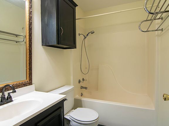 1755-S-TALLOWOOD-Bathroom-2_01172023