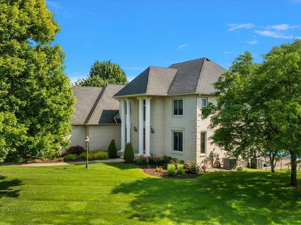 4190 Carbary Ct, Rochester, MI 48306