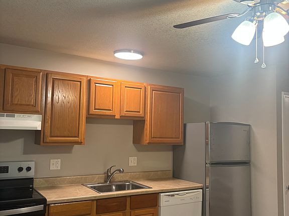 4th image of 1180 Pine St NE #1170