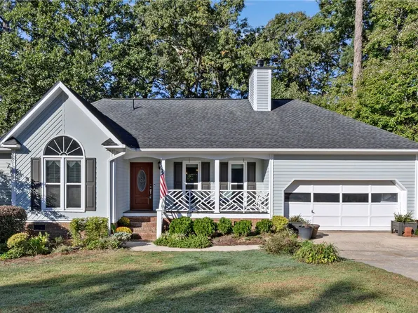 148 Silverstone Rd, Lexington, SC 29072