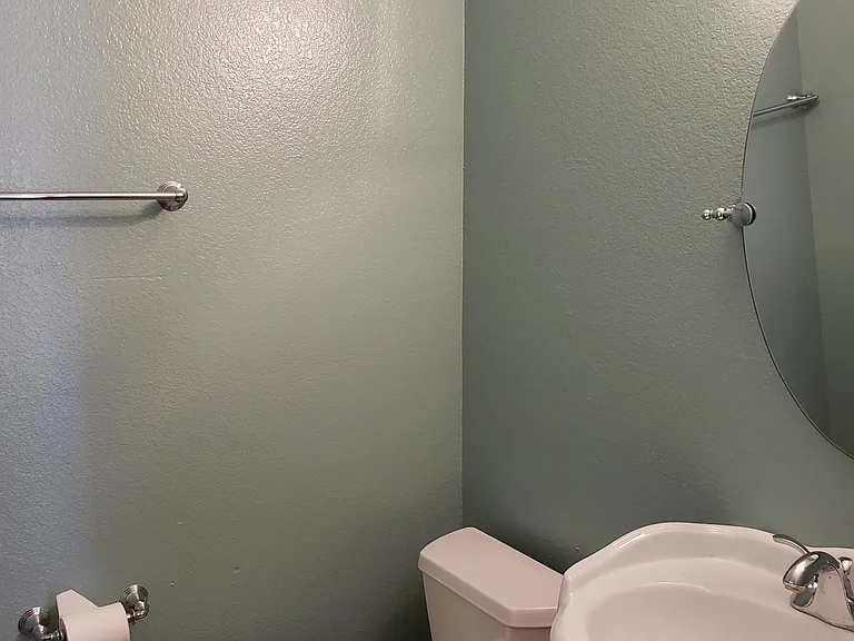 370 Tabor Ave — Photo 10