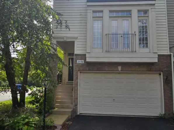 24704 Clock Tower Sq, Aldie, VA 20105