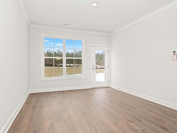 5th image of 110 Lemongrass Ln