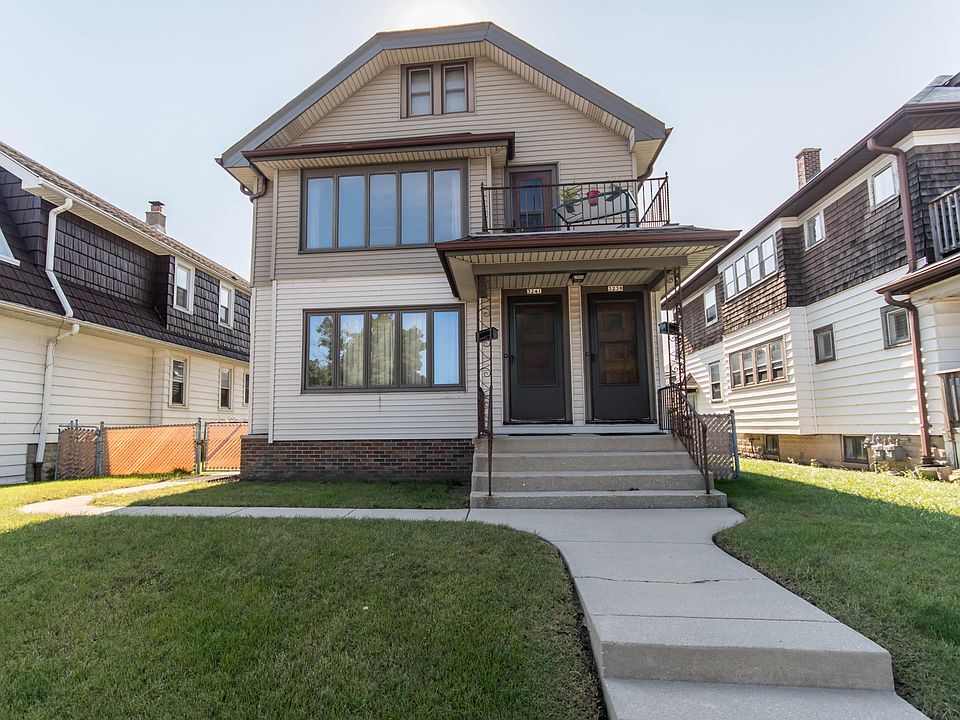 1st image of 3239 S Kinnickinnic Ave #3241