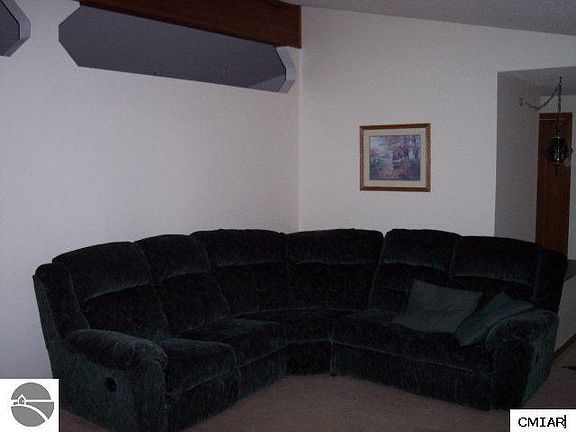 4th image of 3486 Hoover Rd