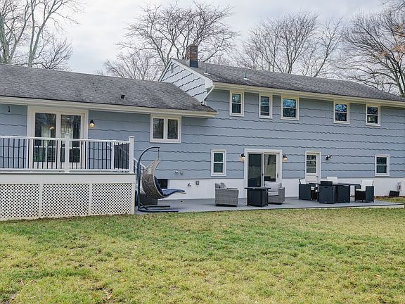 4th image of 81 George Ave