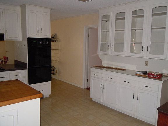 3rd image of 112 N Owens St