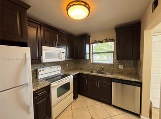 21909 Lake Forest Cir APT 205, Boca Raton, FL 33433