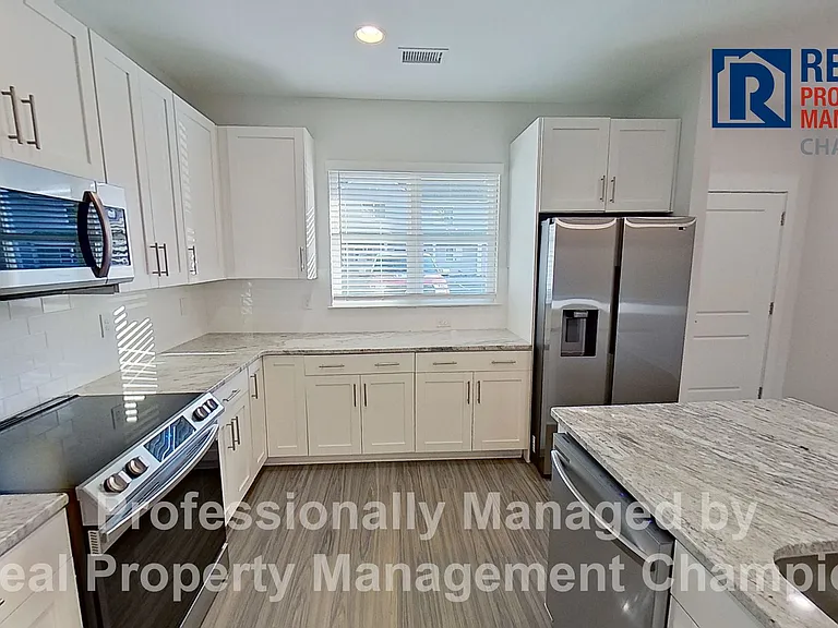 The Pinnacle Townhomes — Photo 6