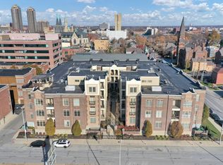 450 E Ohio St APT 218, Indianapolis, IN