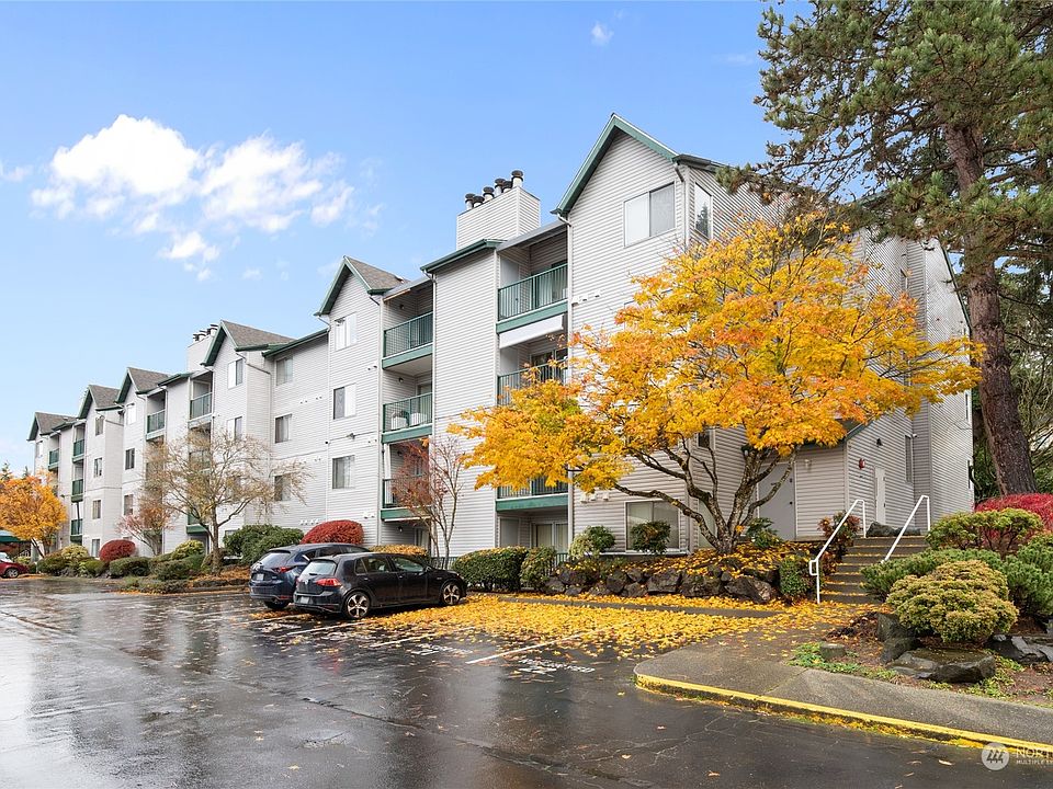 1st image of 1522 NE 175th Street #210