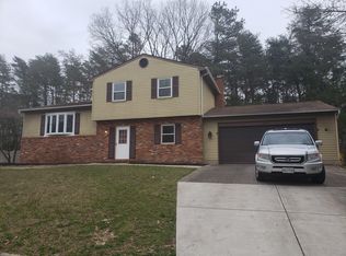 1627 Severn Run Ct, Severn, MD 21144
