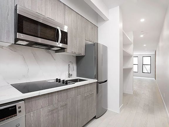 3rd image of 611 W 142nd St #1A