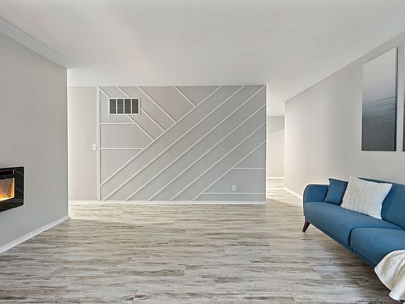 2nd image of 3717 Lombardy Pl