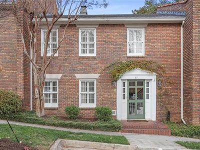 37 Old Ivy Sq NE, Atlanta, GA, 30342