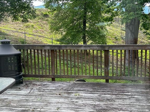 3rd image of 7424 Belgravia Ln
