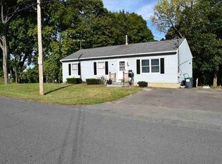 26 McCulloch Ave, Ravena, NY 12143