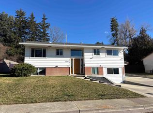 1310 NW Douglas Dr, Pullman, WA 99163