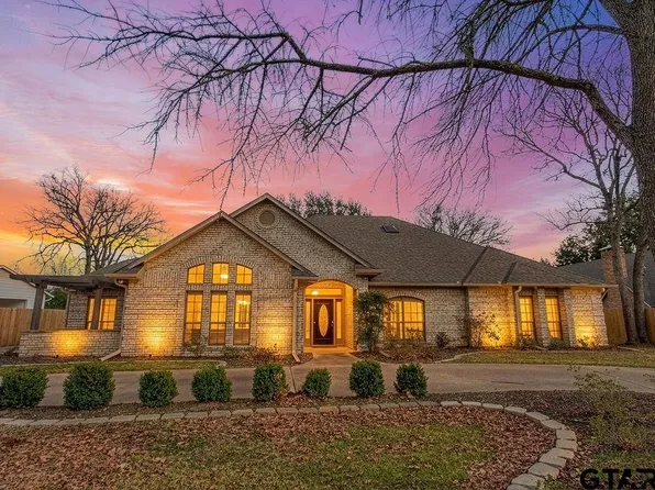 241 Hideaway Ln E, Hideaway, TX 75771