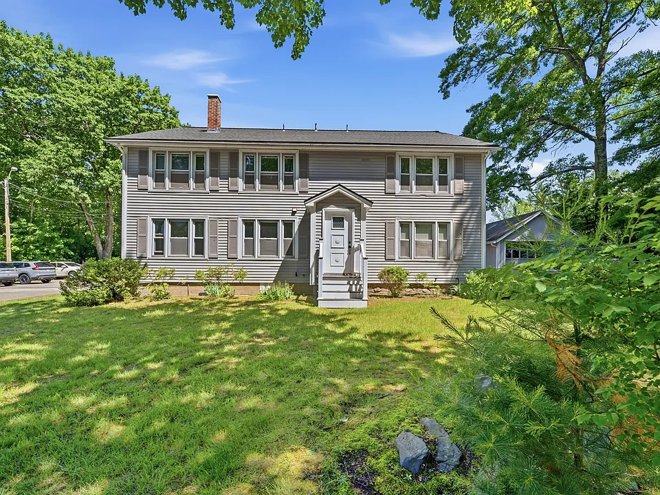 78 School St #2
