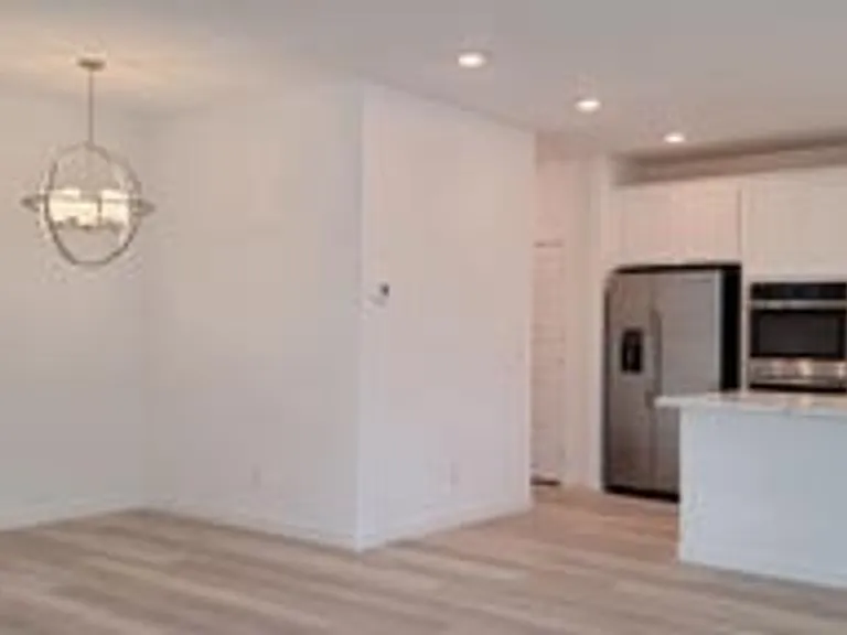 12348 Harbor Isle Ave — Photo 3