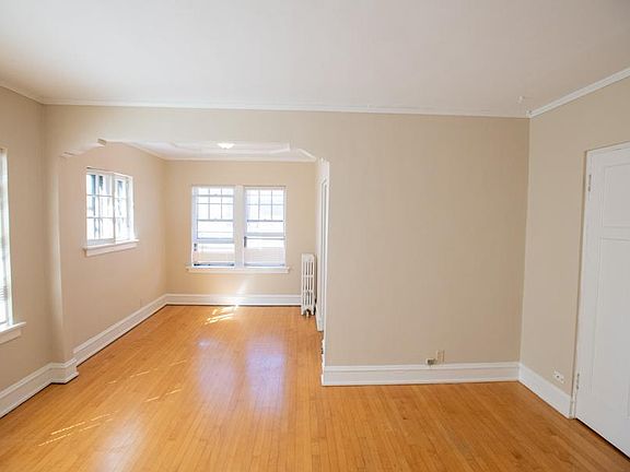 3rd image of 1720 E Newton Ave #7