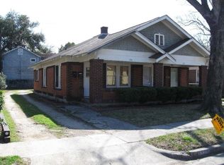 1136 W Temple St, Houston, TX 77009