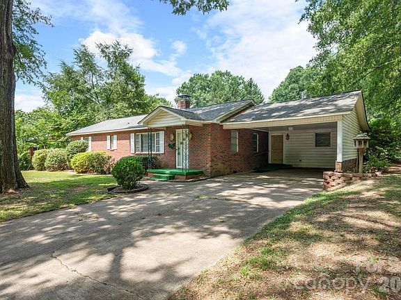 2nd image of 811 Katherine Ave