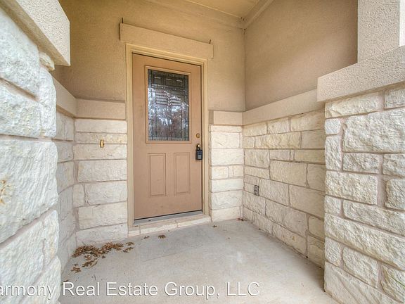 2nd image of 180 Canterbury Dr