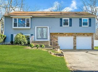 16 Buckingham Dr, Jackson, NJ 08527