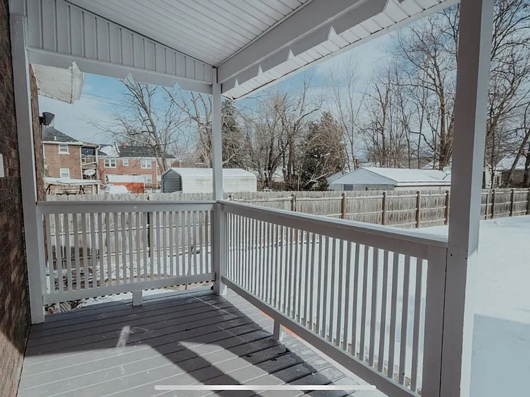 637 S 44th St — Photo 33