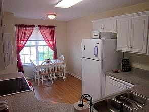5th image of 113 Crabapple Way