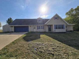 10305 Village Rd, Gratiot, WI 53541