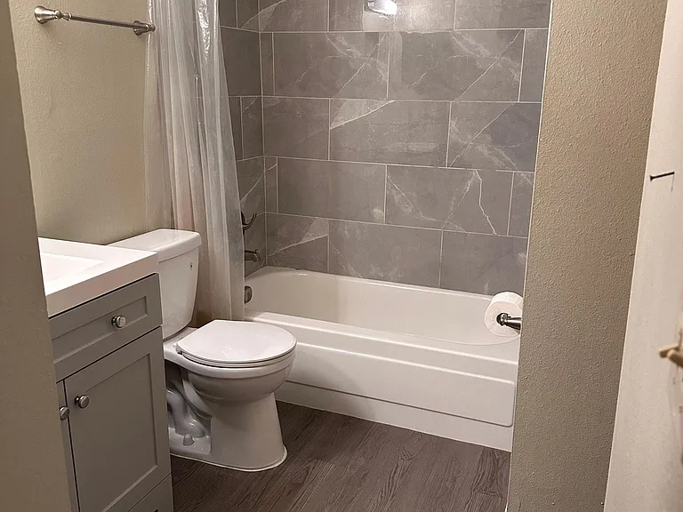 1867 S Pitkin Cir #B — Photo 7