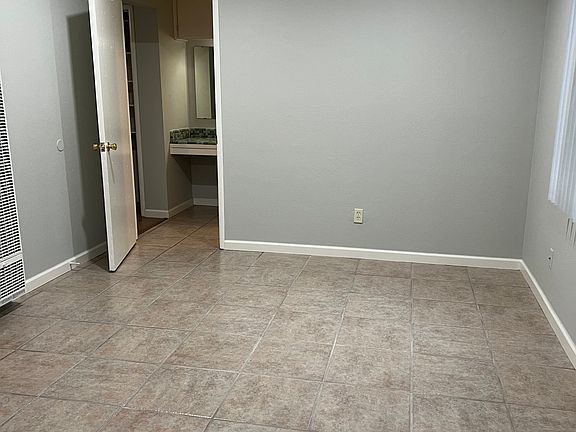 5th image of 1729 G St APT 14