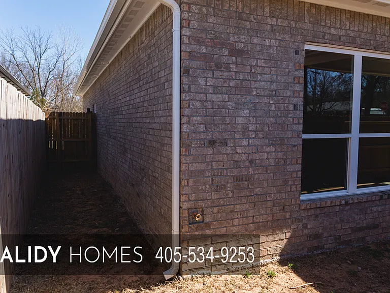 629 Remington Ave — Photo 54