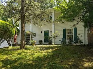 22 Horizon Hill Dr, Poughkeepsie, NY 12603