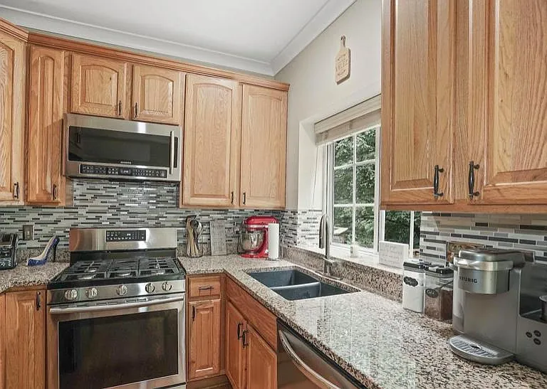 7152 Westfield Ct — Photo 6