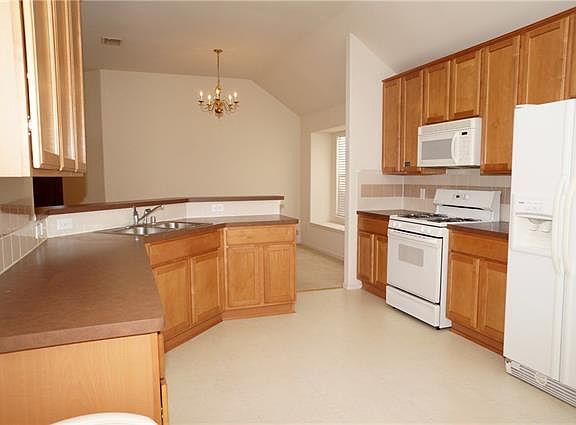 5th image of 3005 Sugarberry Dr