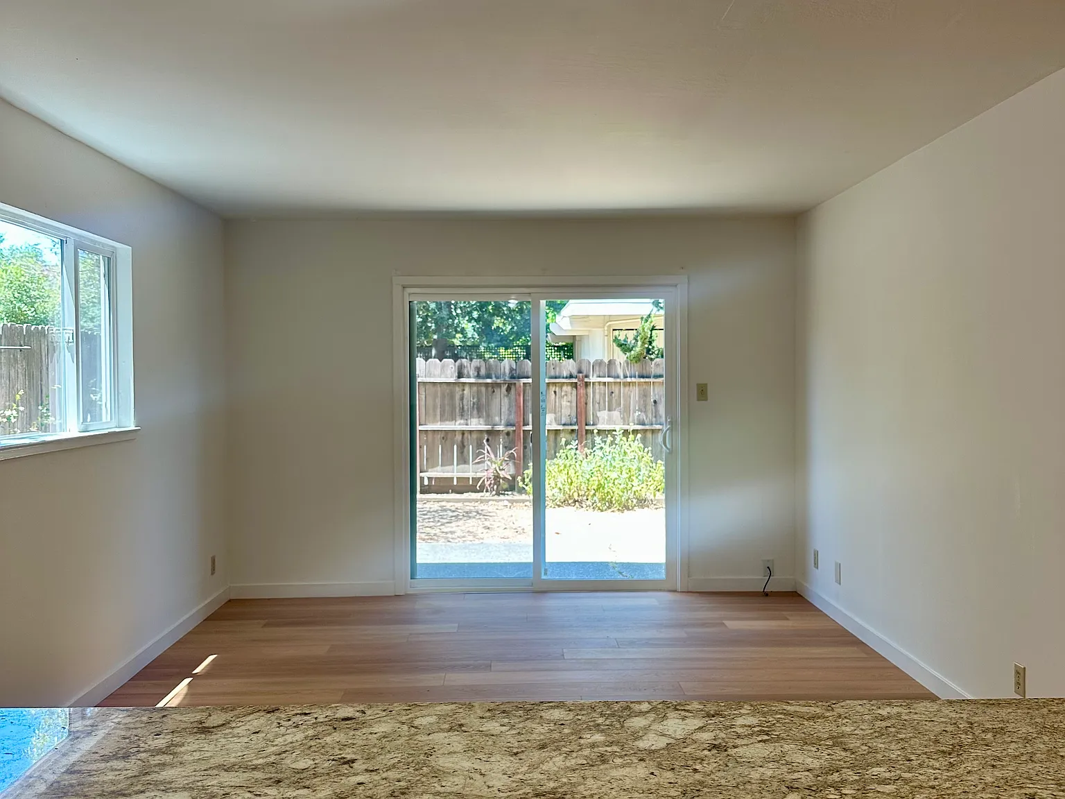 271 Brown St — Photo 4