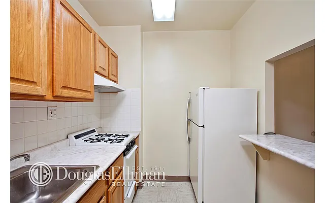 Sold by Douglas Elliman | media 17