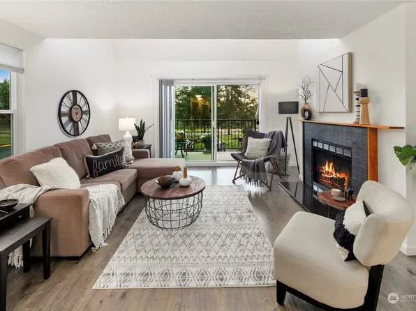 24611 45th Place S, Kent, WA 98032