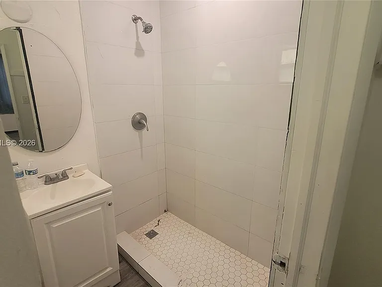 2742 Johnson St #20 — Photo 6