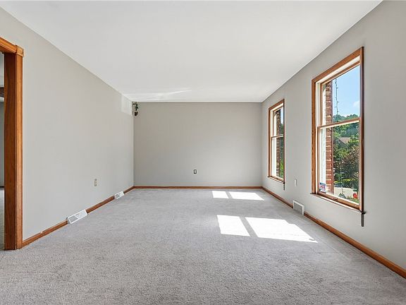 5th image of 108 Meadow Heights Dr #O