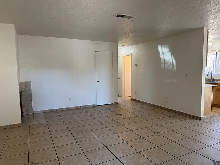 827 Dundee Way — Photo 25