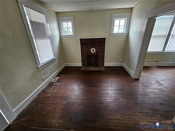 3rd image of 2205 National St