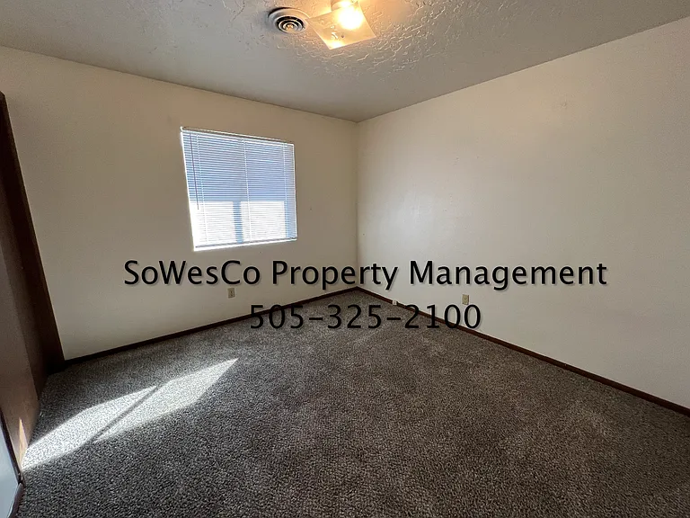 824 N Vine Ave #D — Photo 6